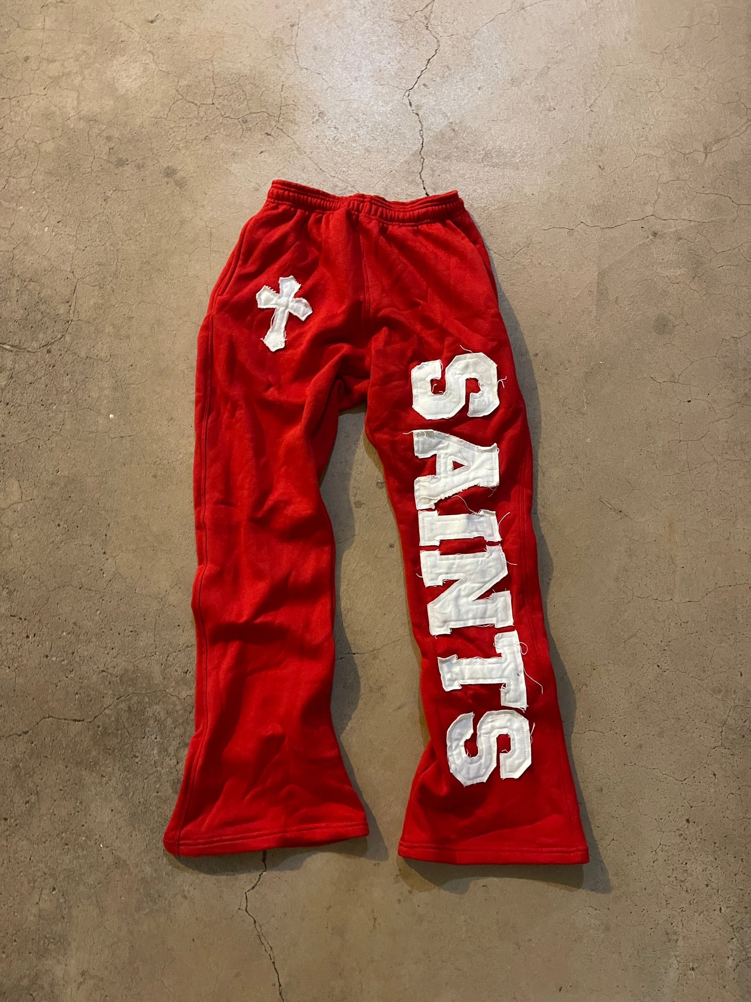 RED  FLARED SWEATSPANTS