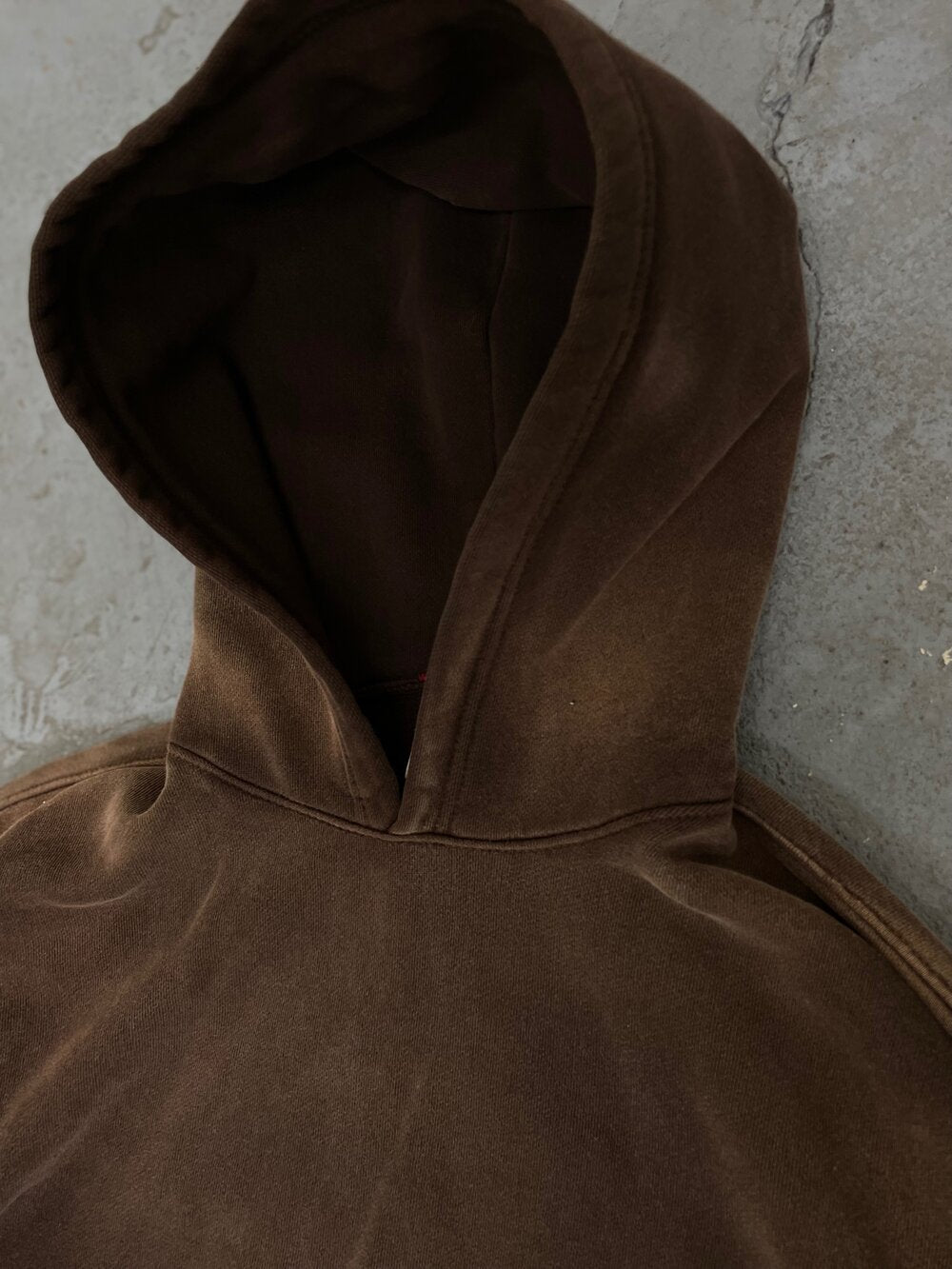 OVERSIZED CROP HOODIE AGED DARK BROWN