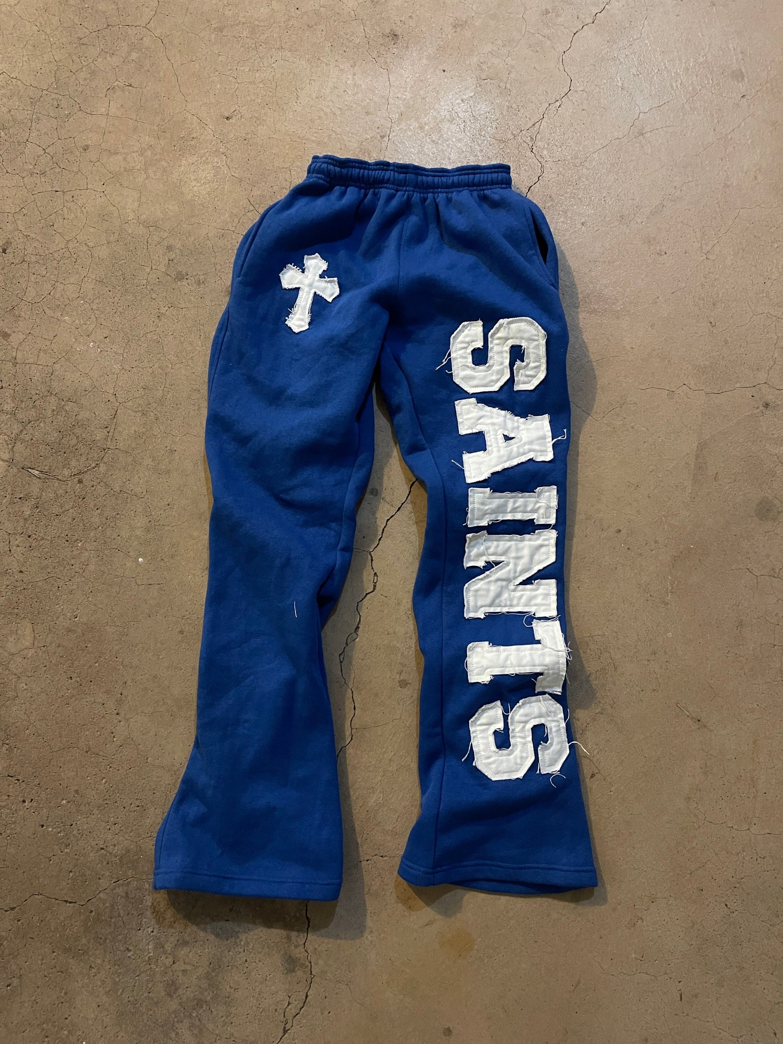 BLUE FLARED SWEATSPANTS