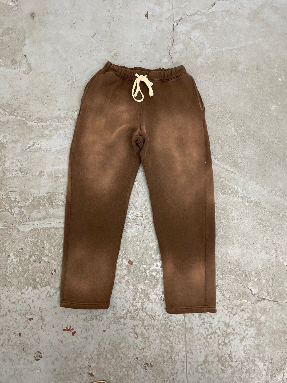 MOOJI SWEATS 02 / AGED DARK BROWN