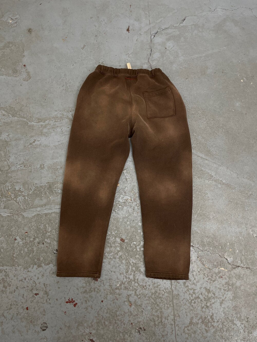 MOOJI SWEATS 02 / AGED DARK BROWN