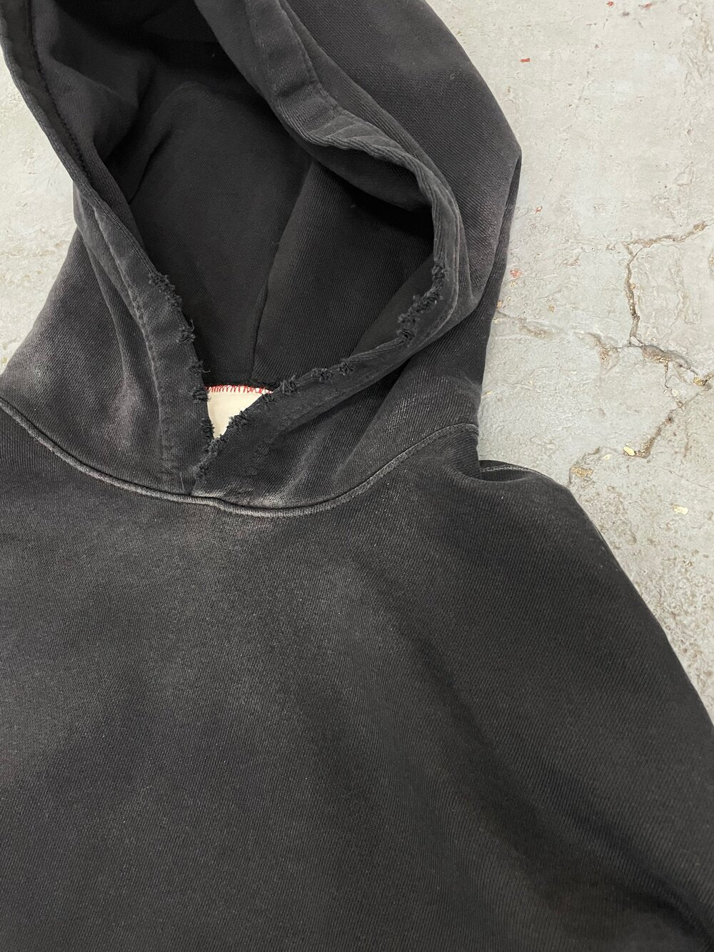 OVERSIZE CROP HOODIE AGED BLACK