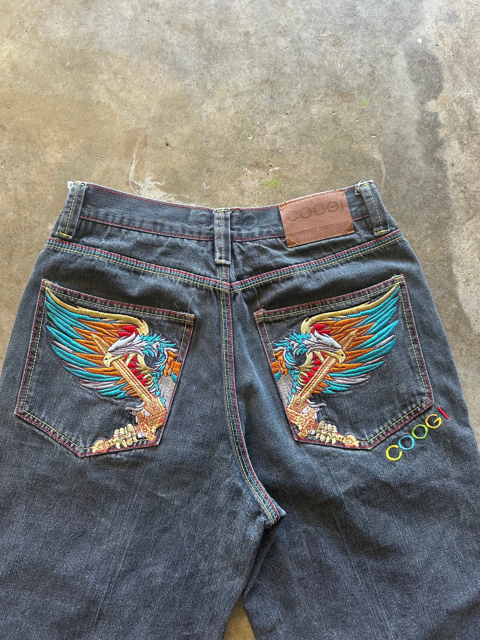 (32) Coogi Embroidered Shorts