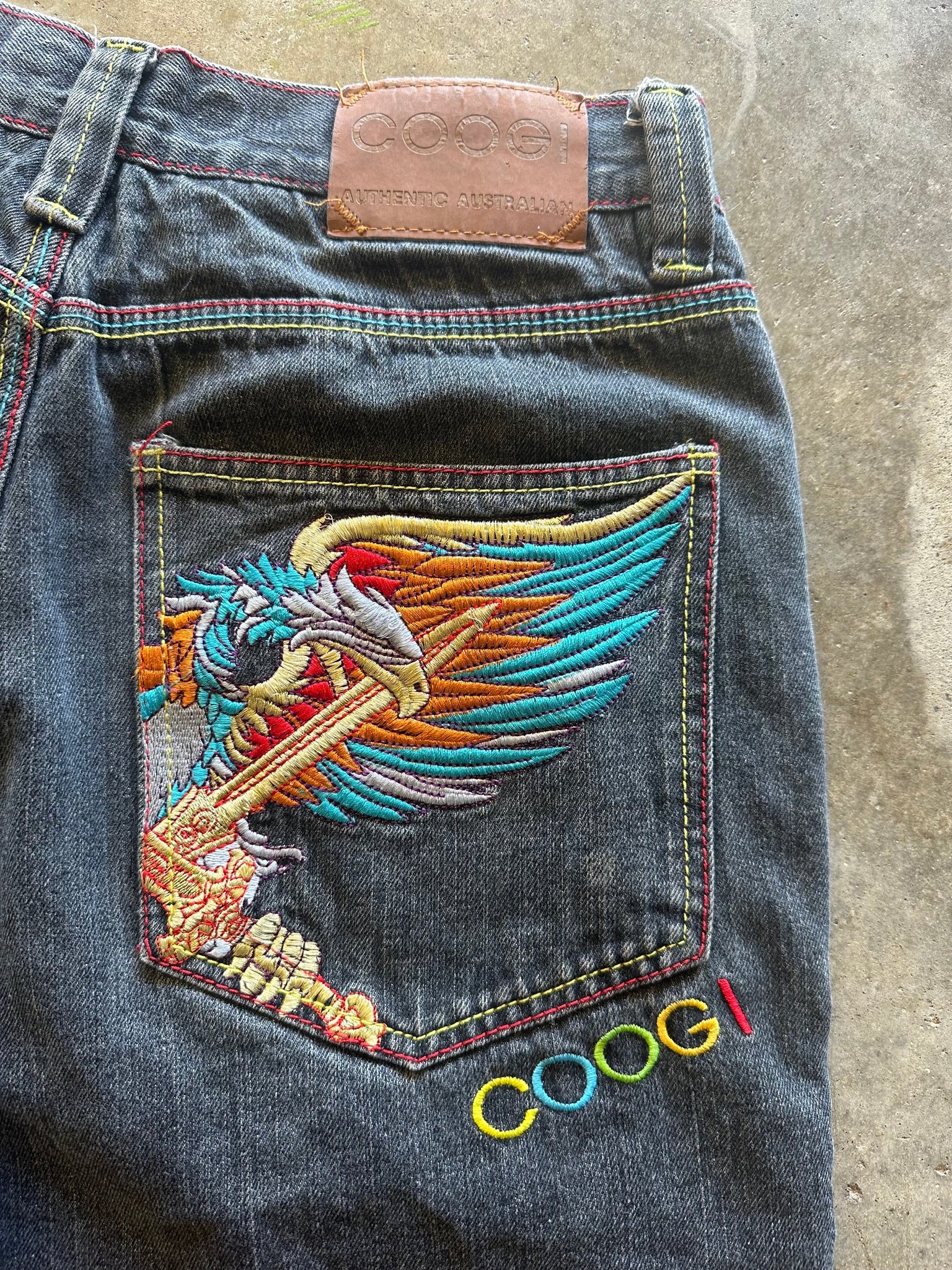 (32) Coogi Embroidered Shorts