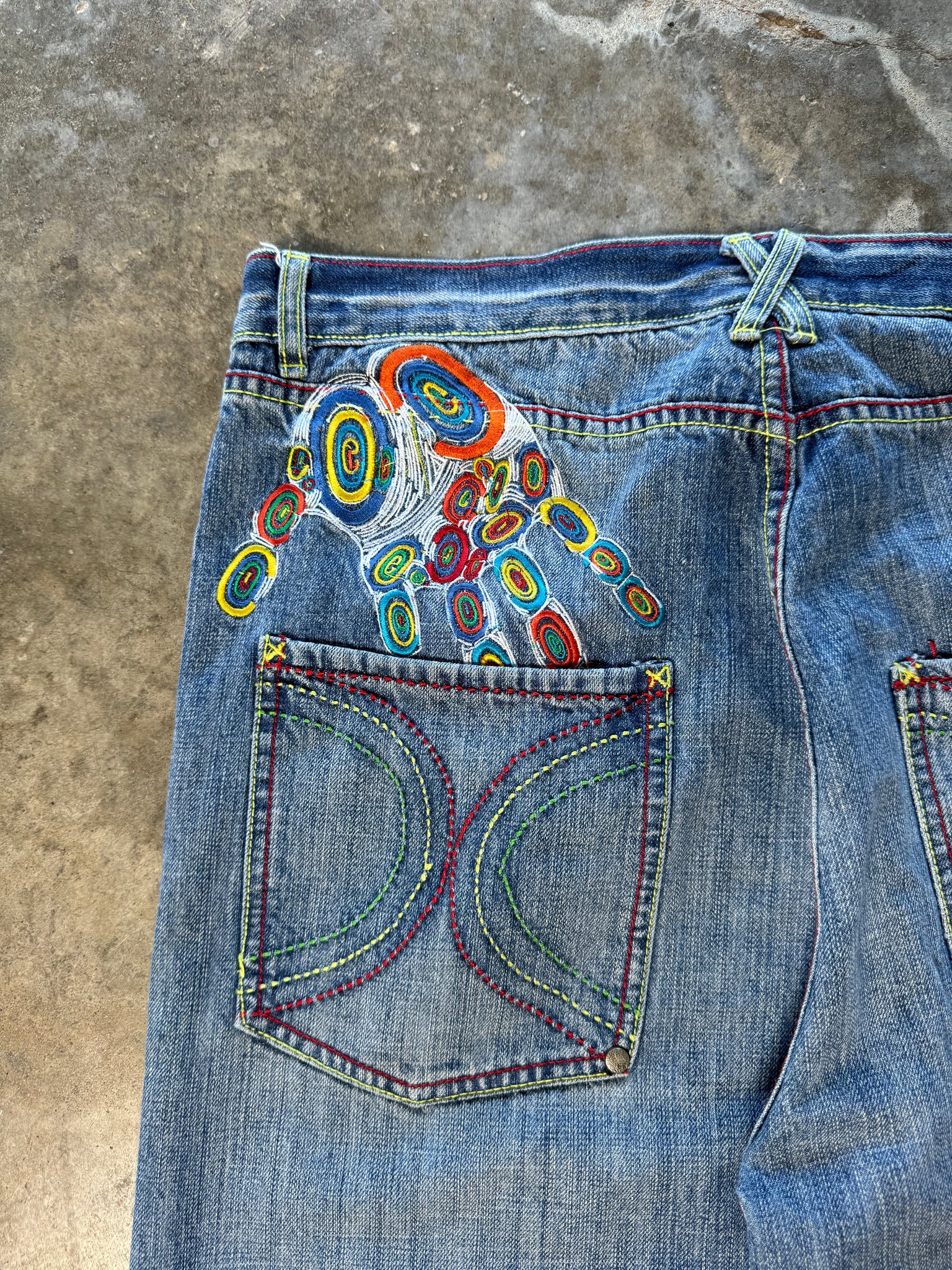 (42 x 35) Coogi Embroidered Jeans