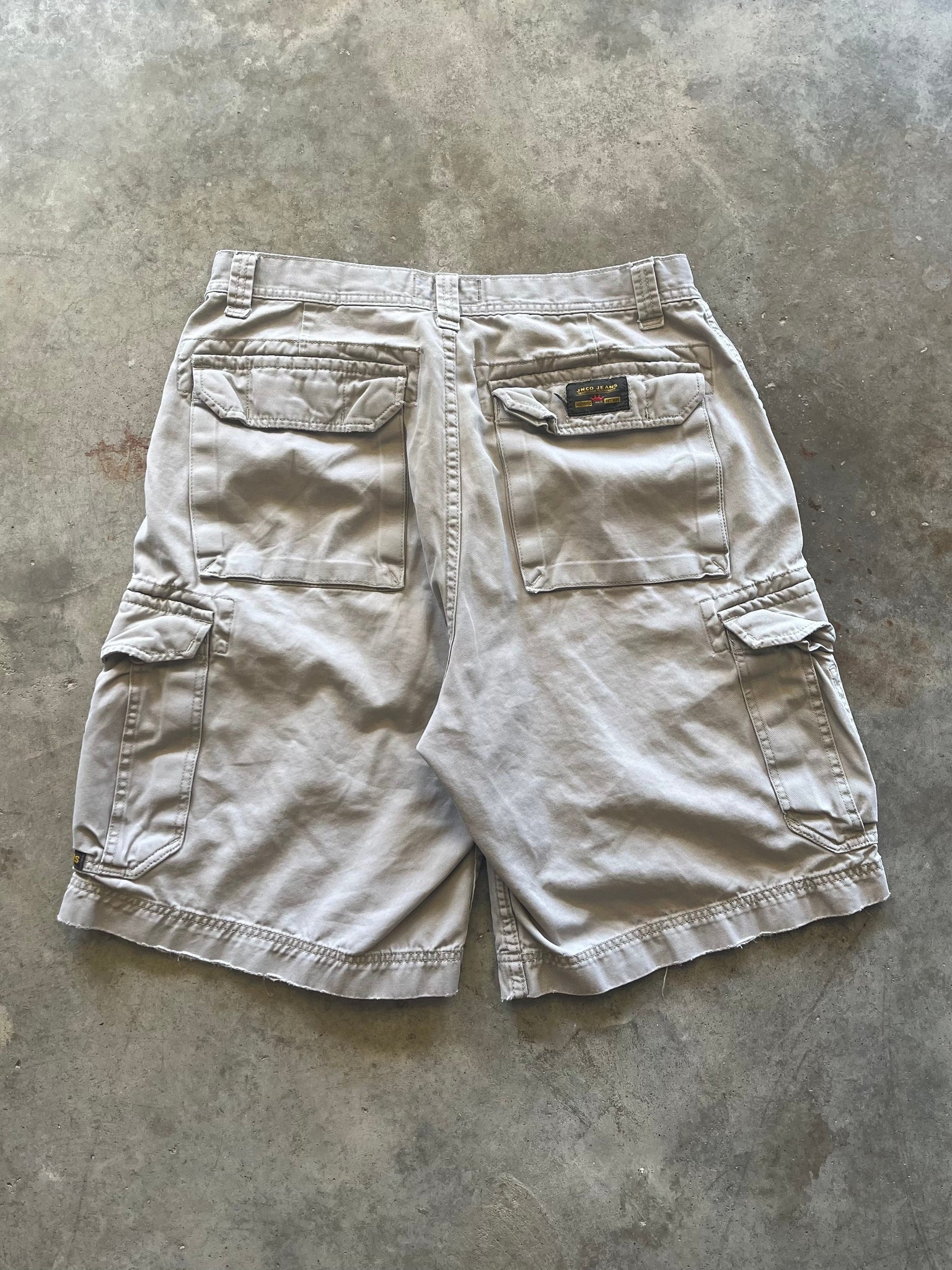 (36) JNCO Dragon Embroidered Cargo Shorts