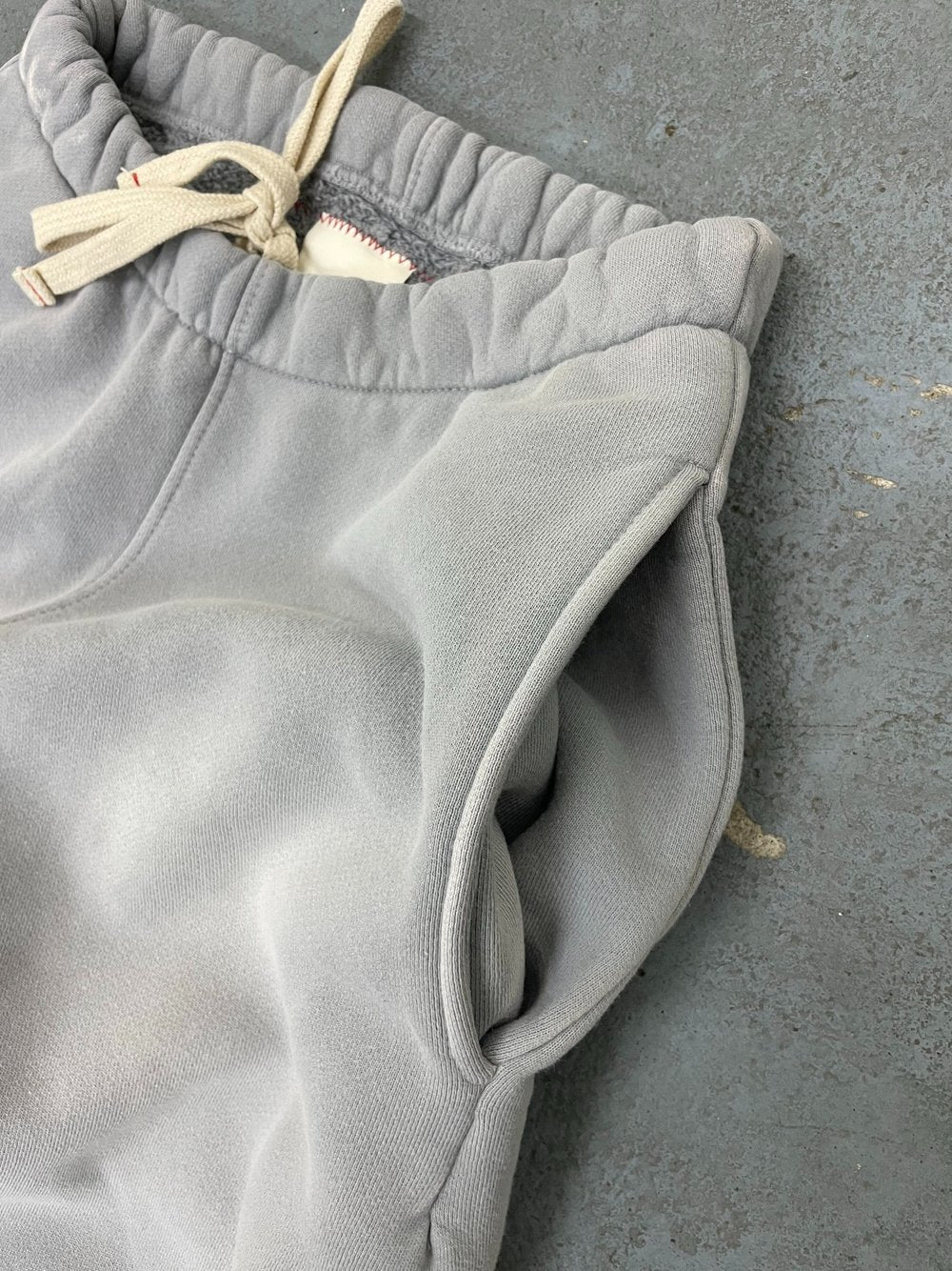 MOOJI SWEATS 01 AGED GREY