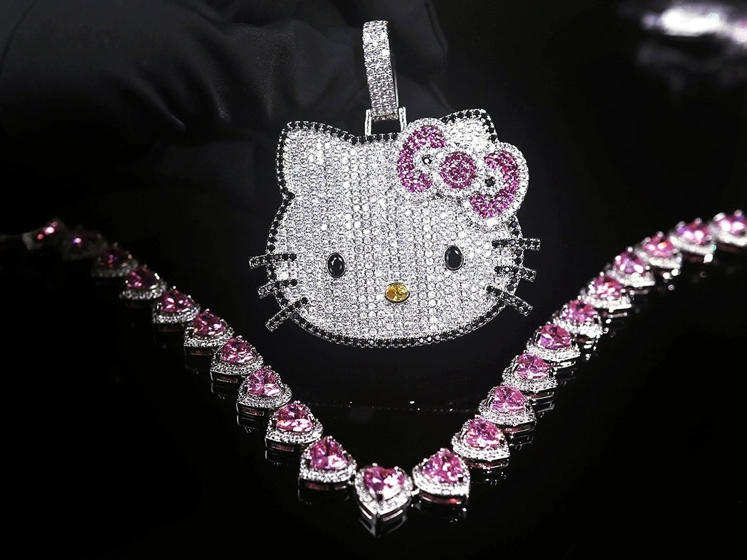 Hello Kitty Sparkly Necklace