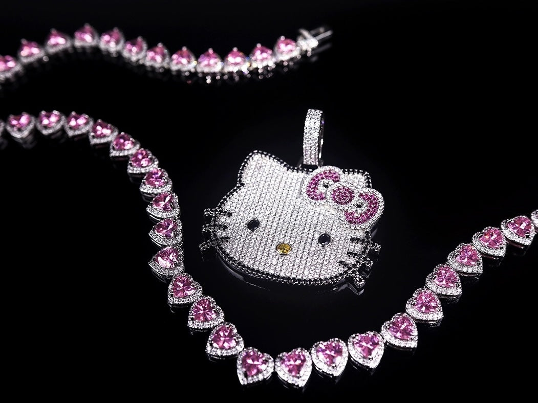 Hello Kitty Sparkly Necklace