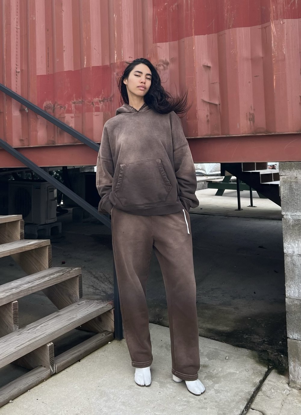 OVERSIZED CROP HOODIE AGED DARK BROWN