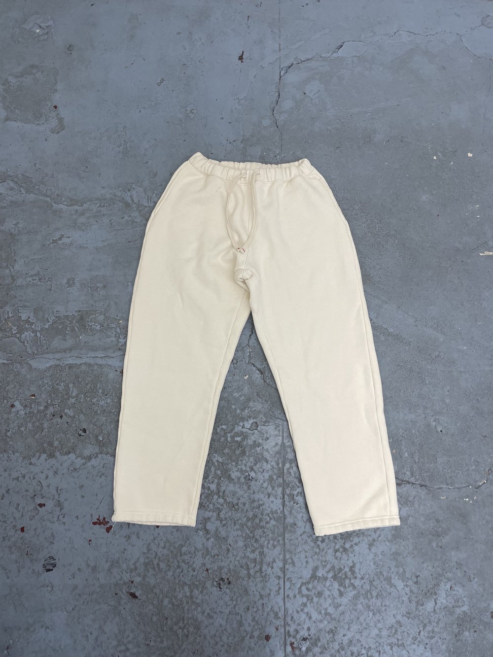 26 OZ ORGANIC HEAVY FLEECE SWEATS NEW BORN CREAM