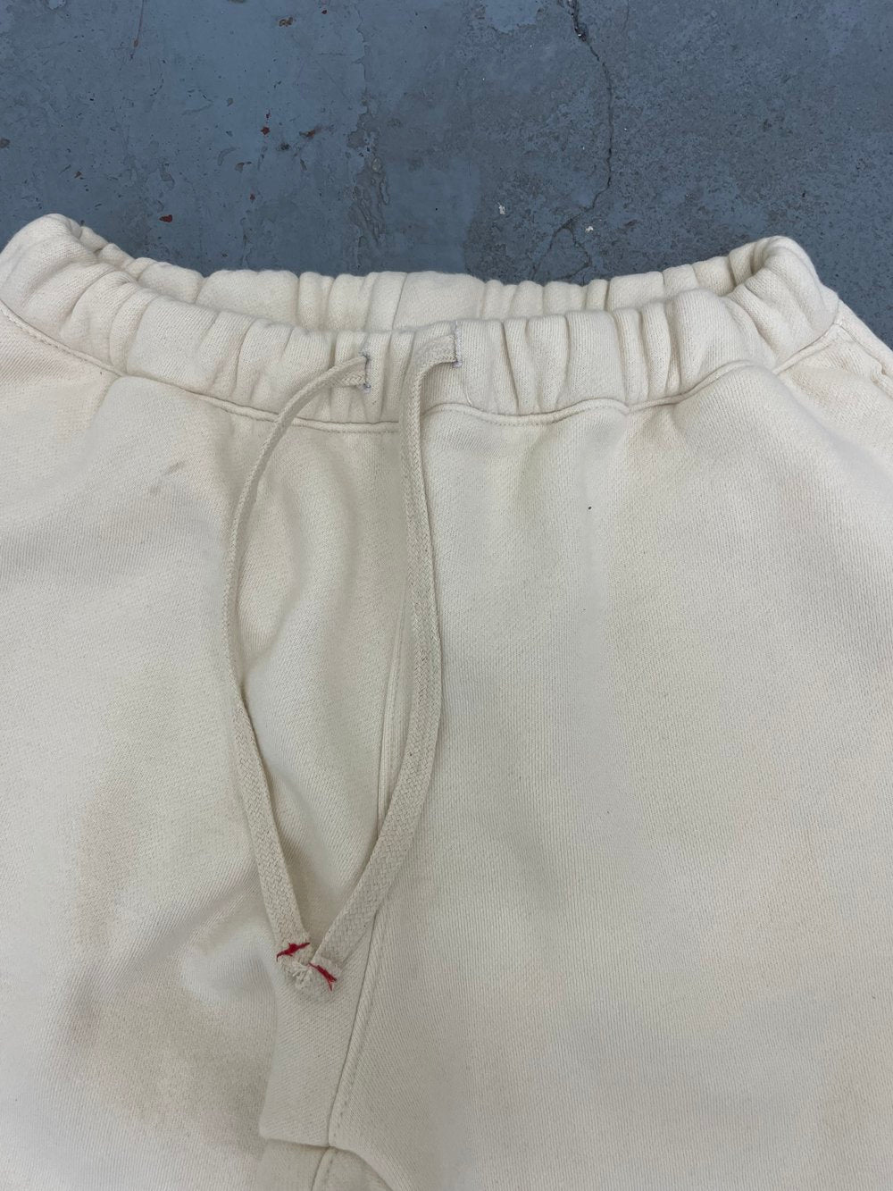 26 OZ ORGANIC HEAVY FLEECE SWEATS NEW BORN CREAM