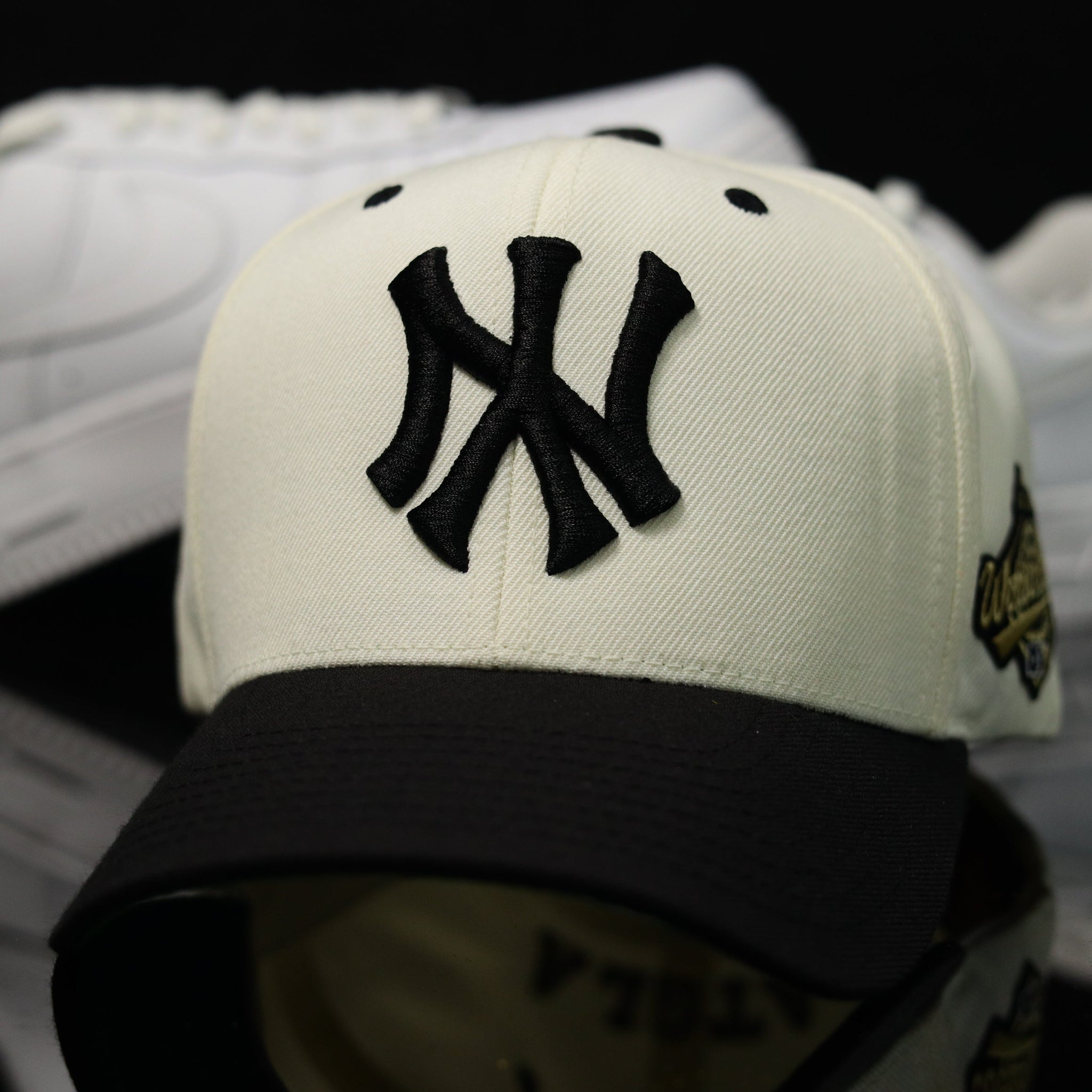 Mini Patch NY Snapback Cream & Black (Green UV)