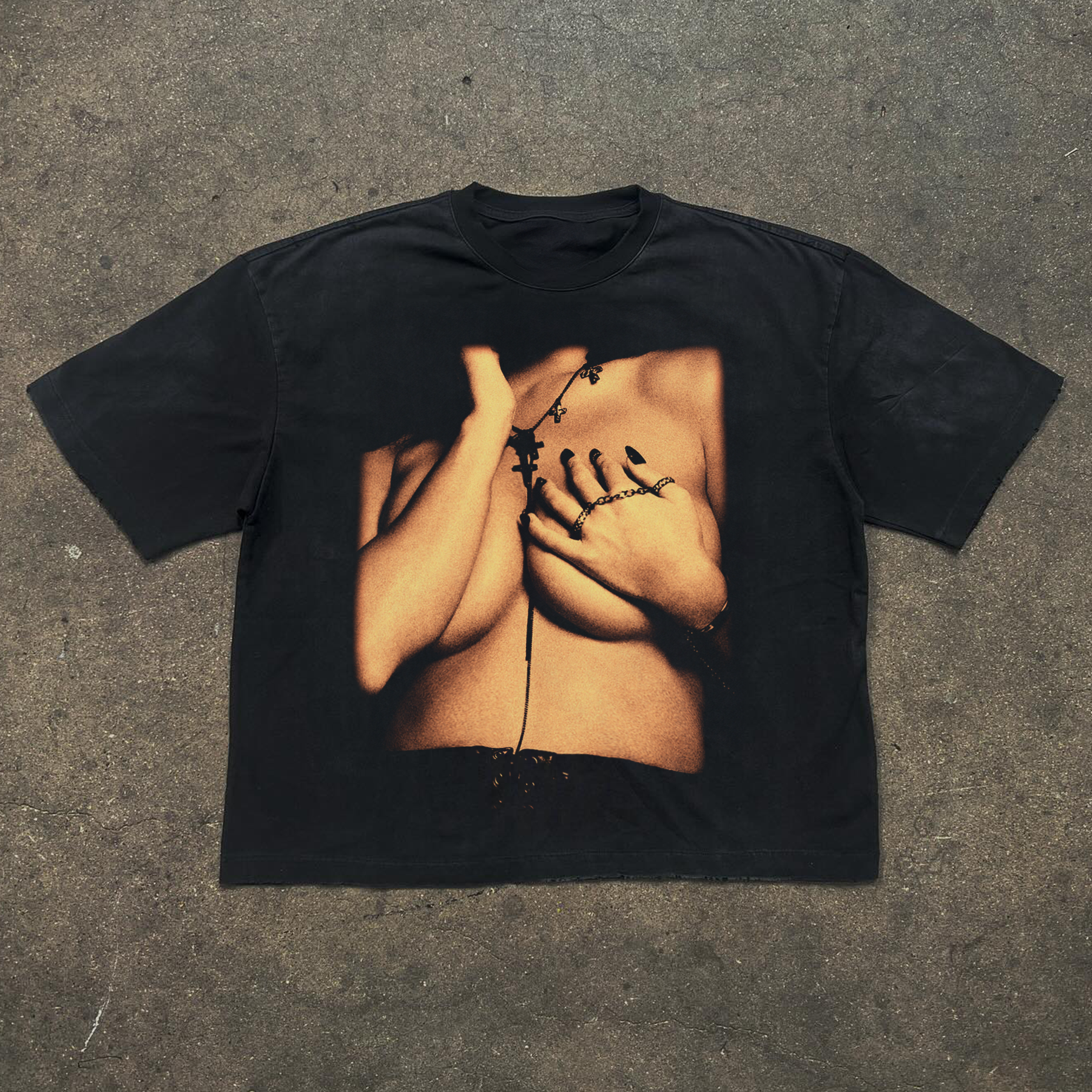 'TEENAGE DREAM' 2010 HANDBRA HEAVYWEIGHT BLACK T-SHIRT