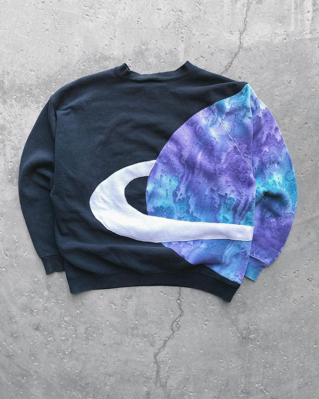 Vintage Nike Saturn Sweatshirt