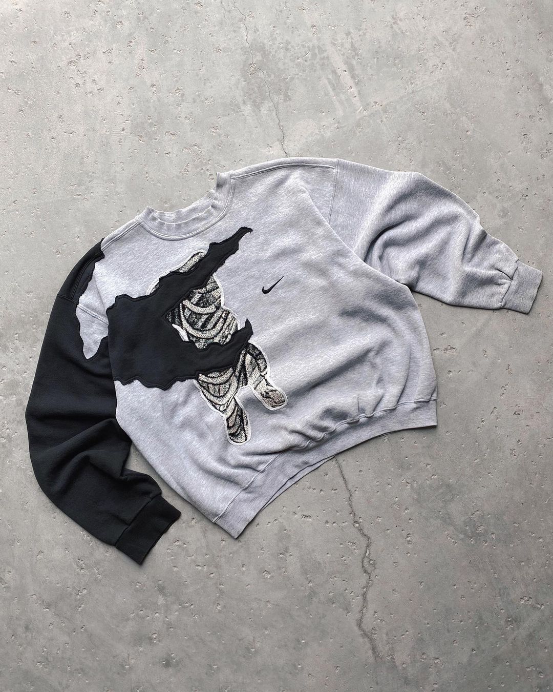 Nike The Art Of Skeleton Sweatshirt Gray