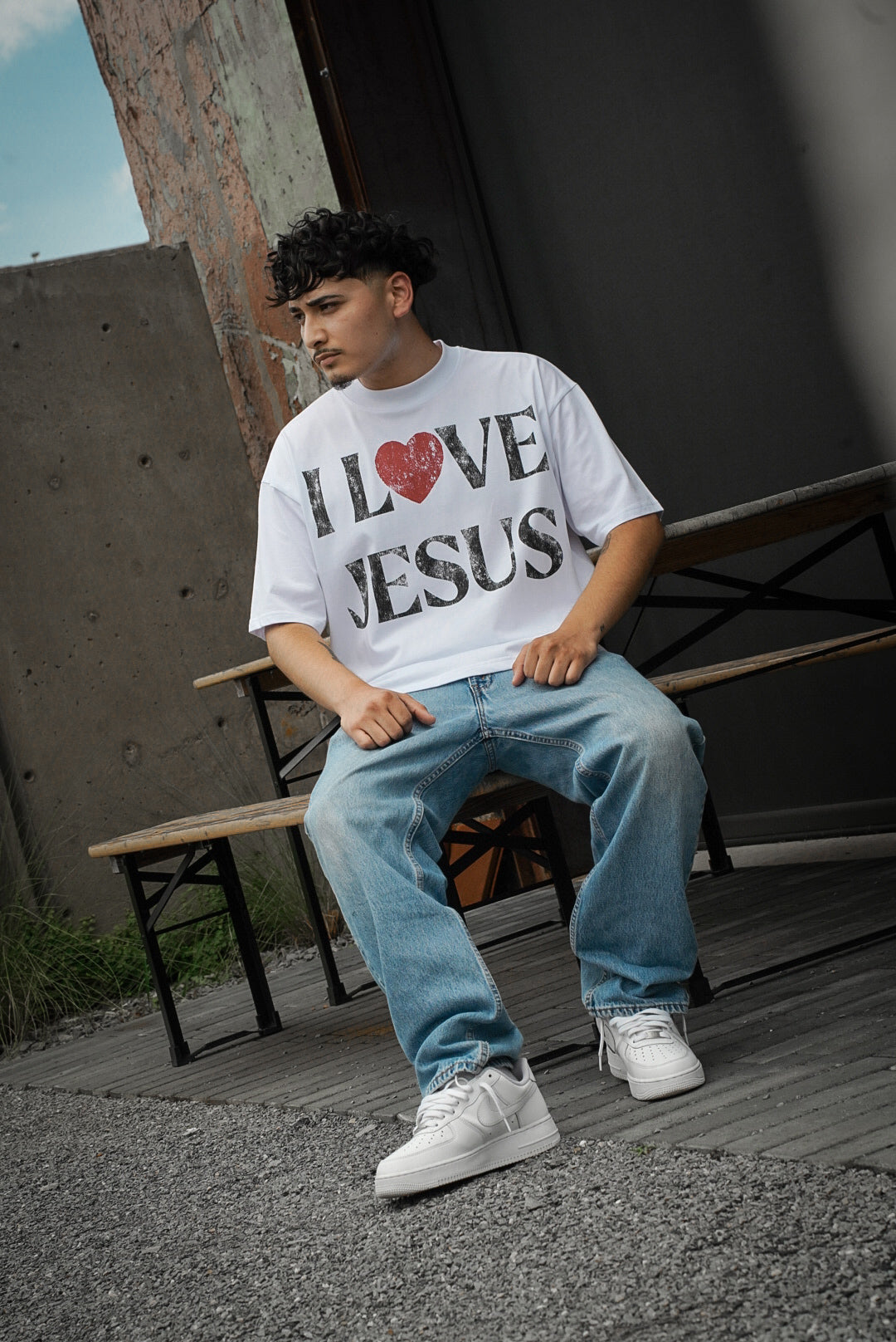 "I LOVE JESUS" BOXY TEE (WHITE)