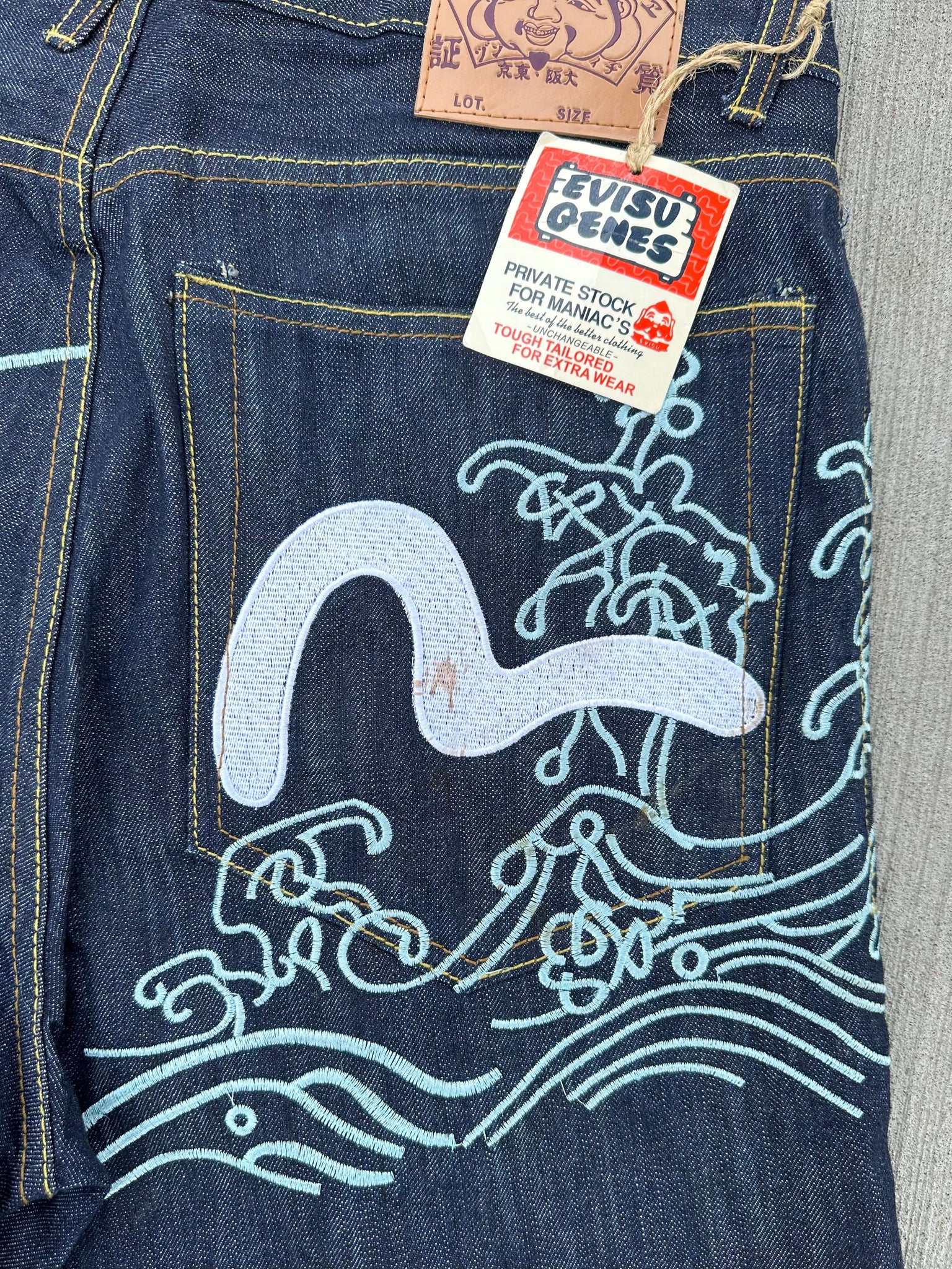 (32) Y2K Evisu Embroidered Bass Dark Wash Jean Shorts NWT