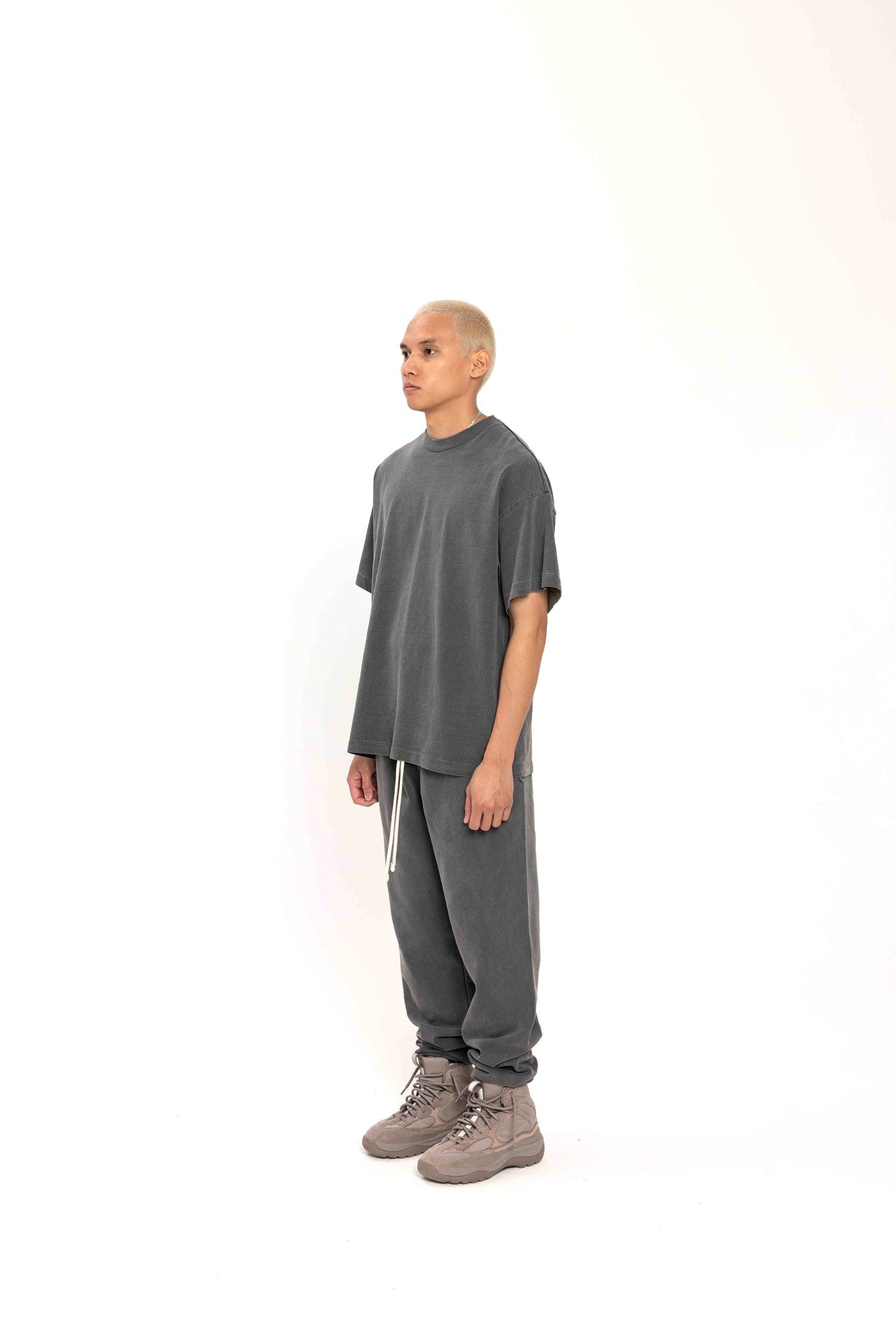 BLACK PIGMENT STRAIGHT LEG SWEATPANTS